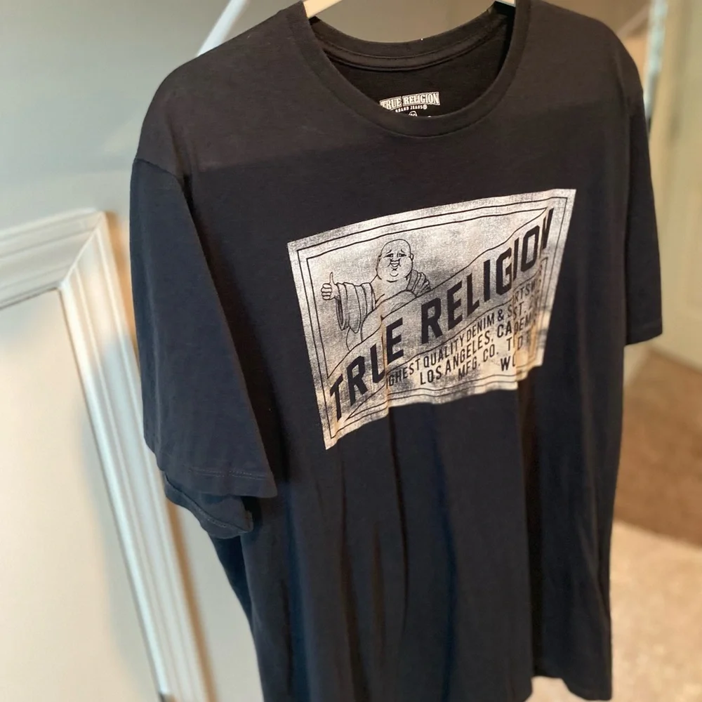 True Religion Pre Owned XL T Shirt.